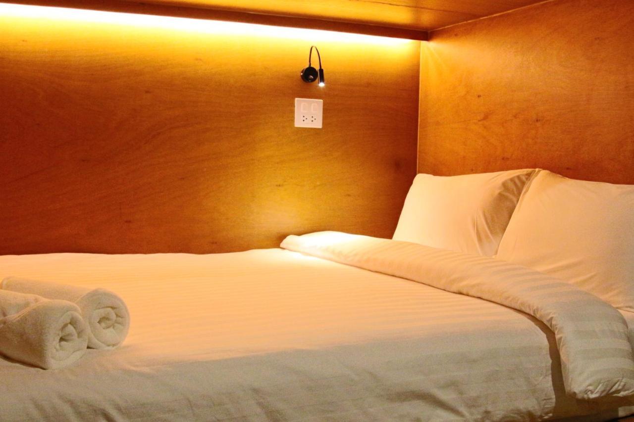 Gn Capsule Hostel Patong الغرفة الصورة